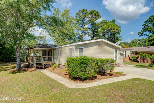 609 Outrigger Ct, Hampstead, NC, 28443-3626 | Card Image