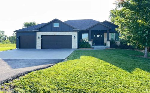 4305 Wren Rd, Saint George, KS, 66535-8003 | Card Image