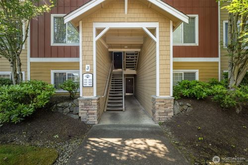 unit-j302-710 240th Way Se, Sammamish, WA, 98074-3668 | Card Image