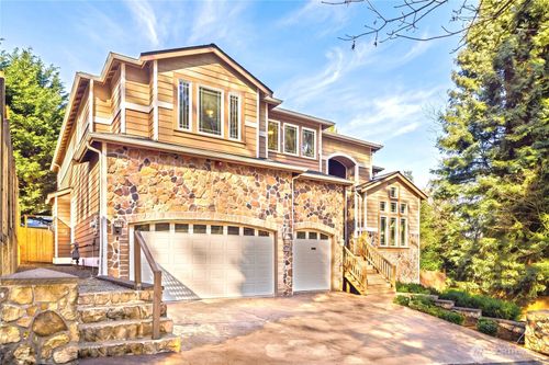 18638 92nd Ave Ne, Bothell, WA, 98011-2207 | Card Image