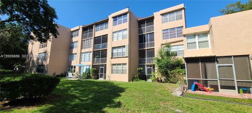 109-9410 Live Oak Pl, Davie, FL, 33324-4762 | Card Image