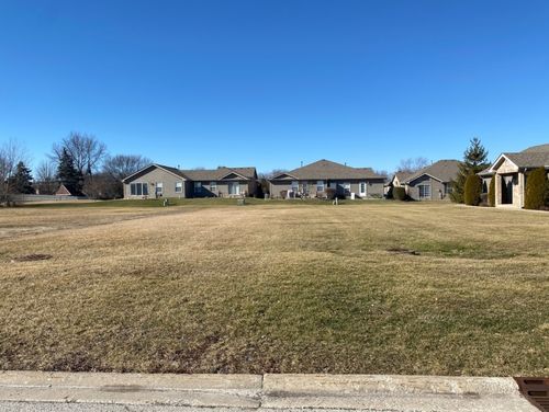 916 Lange Ave, Beecher, IL, 60401-3704 | Card Image