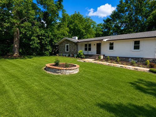 108 Hickory Hills Dr, Hendersonville, TN, 37075-4405 | Card Image