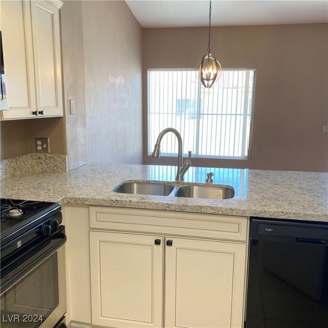 APT-235 - 5000 Red Rock St, Condo with 2 bedrooms, 2 bathrooms and null parking in Las Vegas NV | Image 6