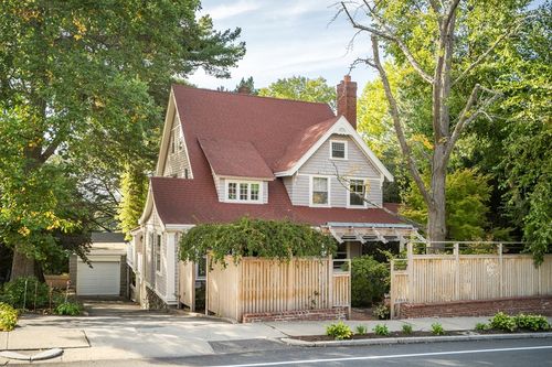 263 Highland Ave, Winchester, MA, 01890-3105 | Card Image