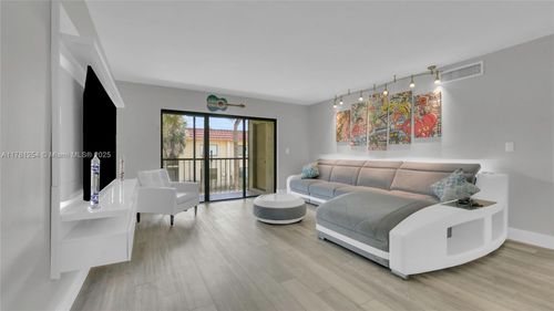 apt-203-327 Lakeview Dr, Weston, FL, 33326-1367 | Card Image