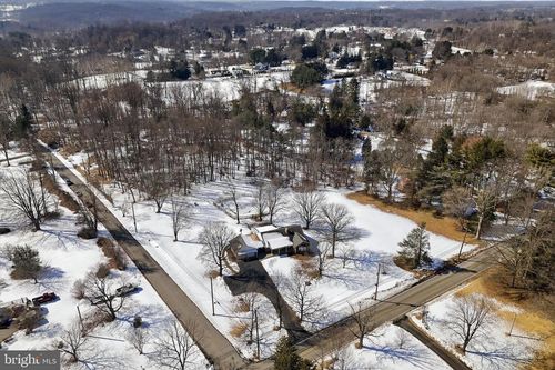 1304 Valley Rd, GLEN MILLS, PA, 19342-9659 | Card Image