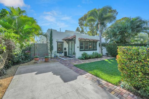 744 Penn St, West Palm Beach, FL, 33401-7012 | Card Image