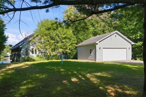 212 Varney Road, Barnstead, NH, 03225 | Card Image