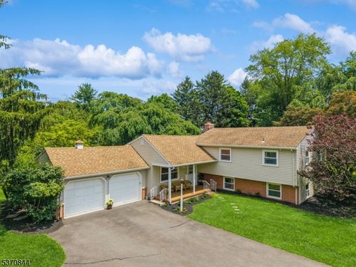 34 Sand Hill Rd, Flemington, NJ, 08822-5581 | Card Image
