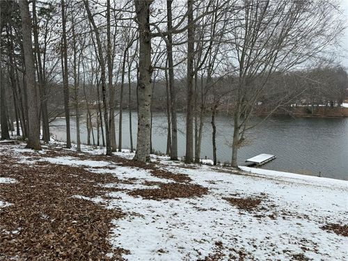 324 Holly Berry Ln, Roxboro, NC, 27574-9437 | Card Image