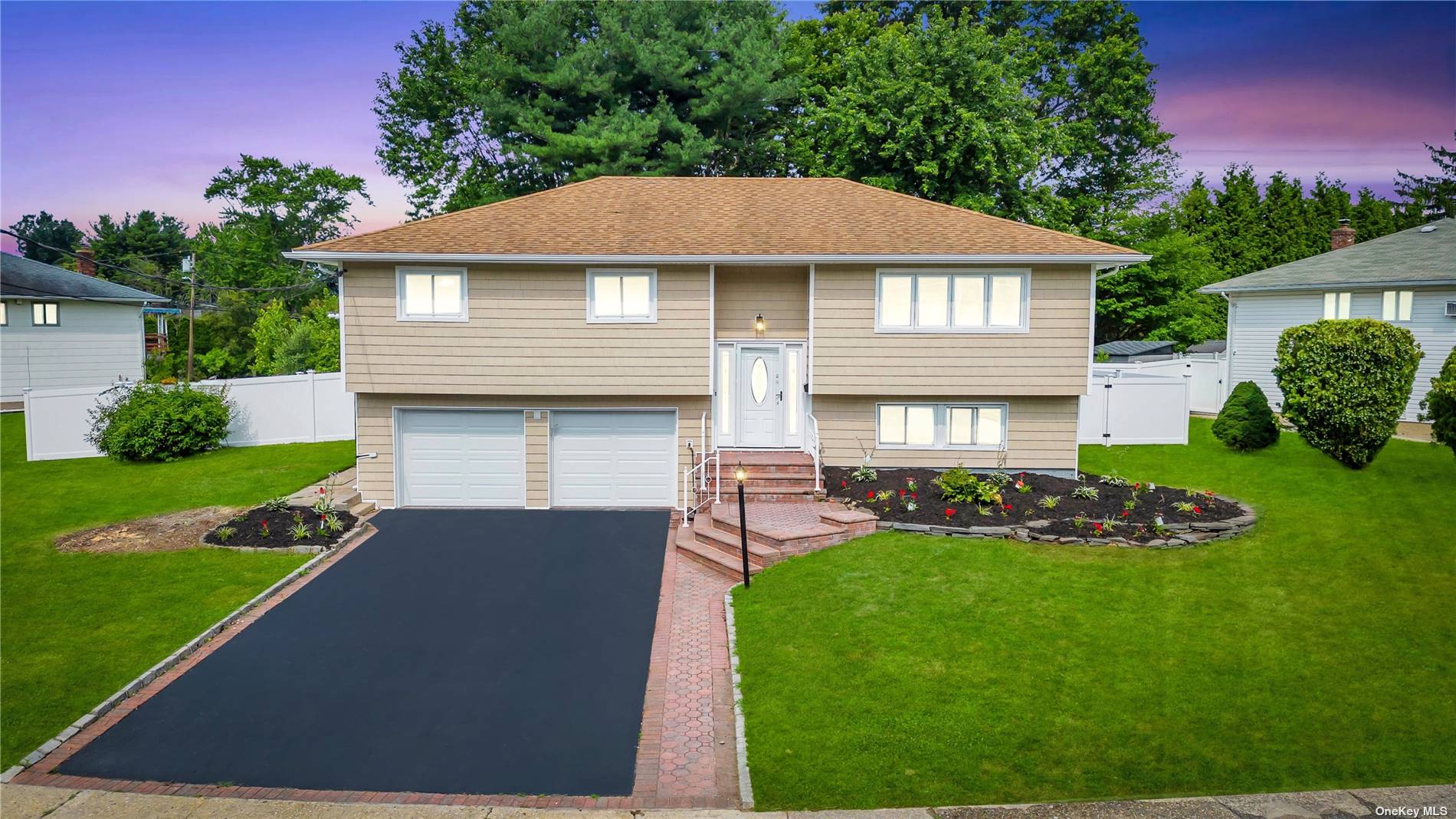 Motor Ln, Old Bethpage, NY 11804