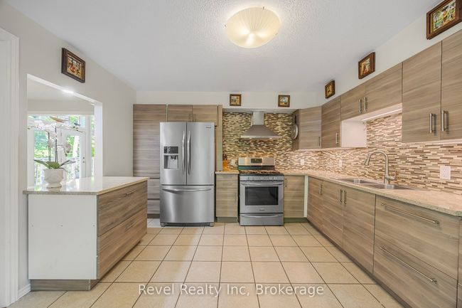 10 Musquake Crt, House other with 5 bedrooms, 4 bathrooms and 4 parking in Tiny ON | Image 14