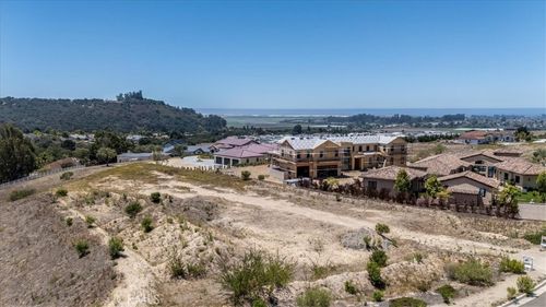 850 Castillo Del Mar, Arroyo Grande, CA, 93420-4028 | Card Image