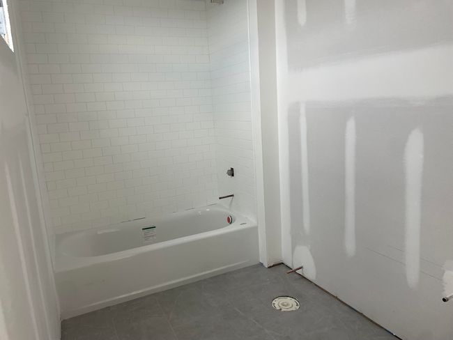 En-suite Bathroom | Image 60