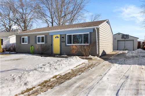 1065 Inland Dr, Vermilion, OH, 44089-1236 | Card Image