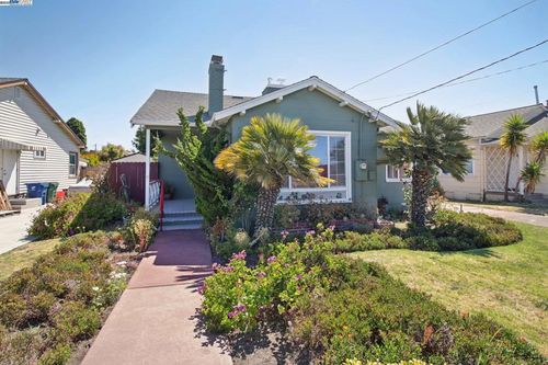 151 Central Ave, Alameda, CA, 94501-3244 | Card Image
