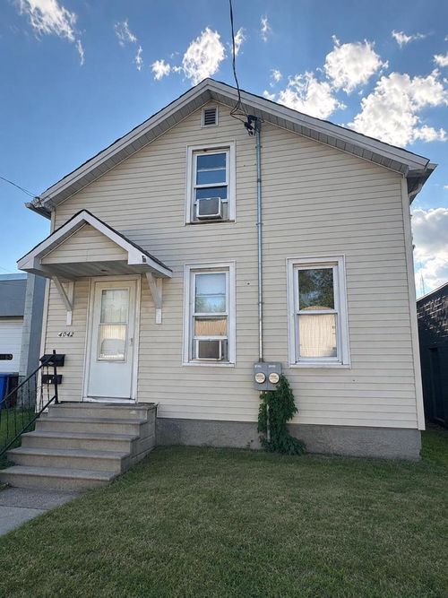 4042 13th Avenue, Kenosha, WI, 53140 | Card Image