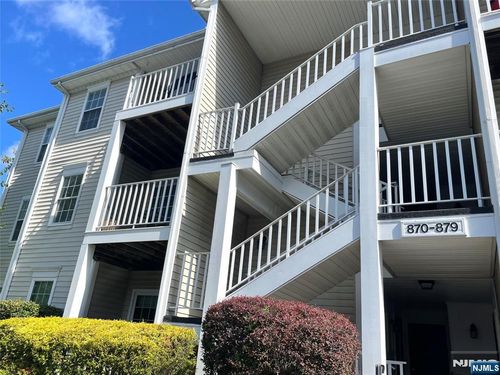 876 Juniper Way, Mahwah, NJ, 07430-3461 | Card Image