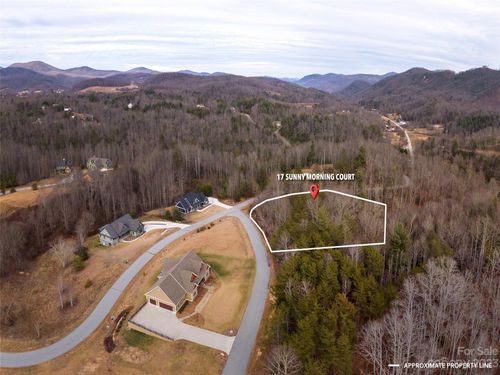 17 Sunny Morning Ct, Hendersonville, NC, 28792-0502 | Card Image