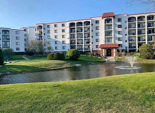 312-375 Plum Creek Dr, Wheeling, IL, 60090-6348 | Card Image