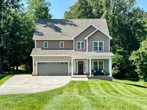 1062 Hooper Woods Dr, Forest, VA, 24551-2296 | Card Image
