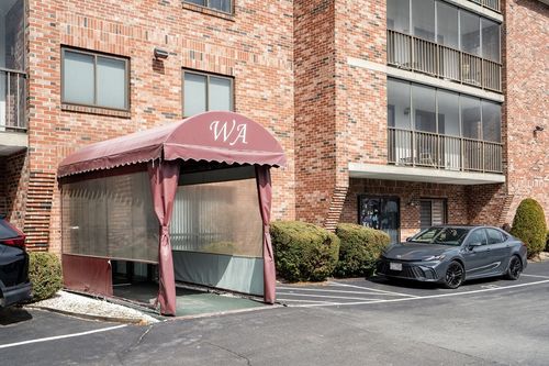 apt-204-111 Devir St, Malden, MA, 02148-7200 | Card Image
