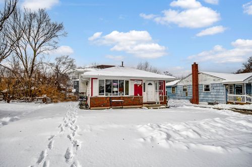 4022 Cass Ave, Westmont, IL, 60559-1104 | Card Image