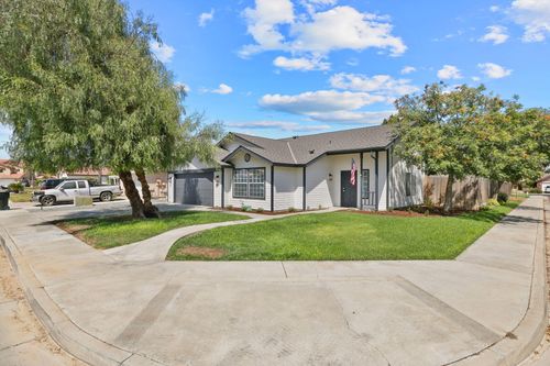 2401 Ashwood Ct, Hanford, CA, 93230-7233 | Card Image
