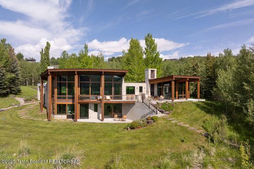 1955 W Bohnetts Rd, Jackson, WY, 83001-8629 | Card Image