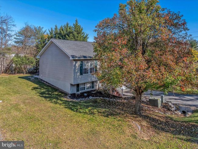 102 Artisan Way, House other with 3 bedrooms, 3 bathrooms and null parking in MARTINSBURG WV | Image 41