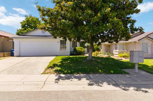 8640 Travary Way, Antelope, CA, 95843-5875 | Card Image