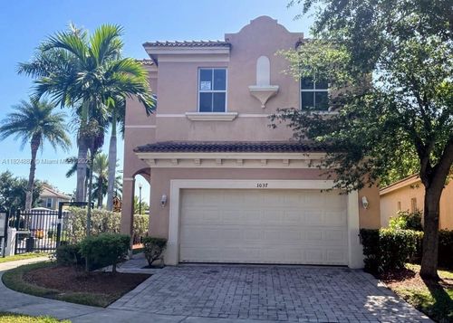 1037 Ne 37th Pl, Homestead, FL, 33033-5838 | Card Image