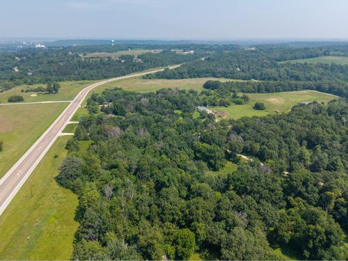 32 Cedar Hills Dr, Cannon Falls, MN, 55009 | Card Image