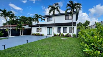 66 Nw 73rd Pl, House other with 5 bedrooms, 3 bathrooms and null parking in Miami FL | Image 2