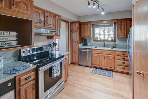 a-1133 A E 12th Street Ct N, Independence, MO, 64056 | Card Image