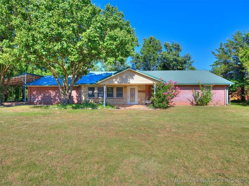 2652 N Main St, Blanchard, OK, 73010-6806 | Card Image