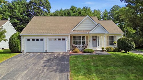 1-1 Fernwood Dr, Litchfield, NH, 03052-2647 | Card Image