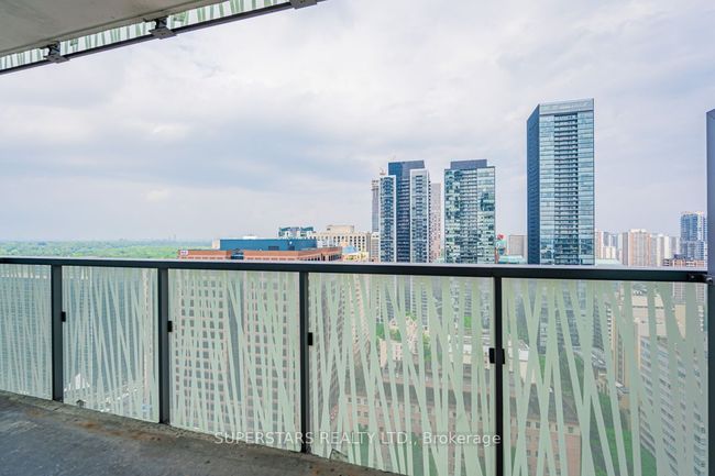 2413 - 50 Charles St E, Condo with 0 bedrooms, 1 bathrooms and null parking in Toronto ON | Image 20