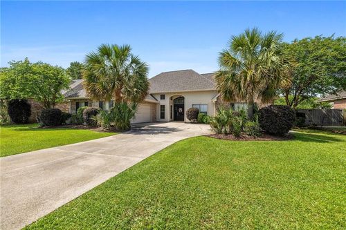 17253 Churchill Dr, Hammond, LA, 70403-6717 | Card Image