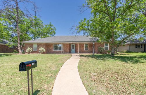 2404 Dartmouth Dr, Midland, TX, 79705-6361 | Card Image