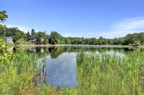 7 Lake St, Highland Lakes, NJ, 07422-1323 | Card Image