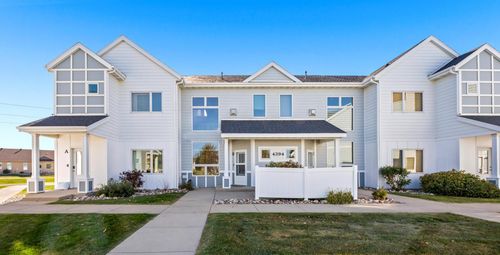 b-4394 46th Ave S, Fargo, ND, 58104-4294 | Card Image