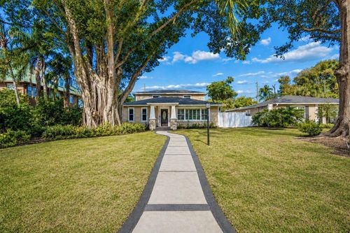 427 Villagrande Ave S, St Petersburg, FL, 33707-2003 | Card Image