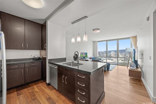 apt-4008-1189 Waimanu St, Honolulu, HI, 96814-4190 | Card Image