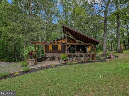 237 Redbud Ln, HEDGESVILLE, WV, 25427-6235 | Card Image