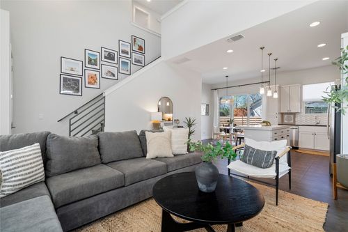 1-1126 Linden St, Austin, TX, 78702-3045 | Card Image