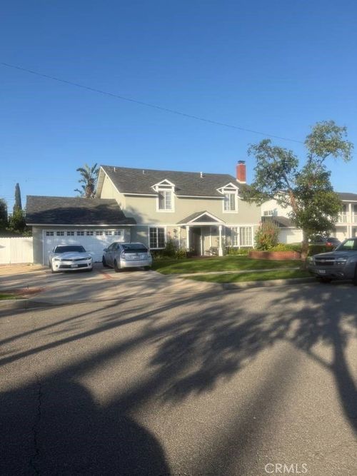 2401 E Avalon Ave, Santa Ana, CA, 92705-7904 | Card Image