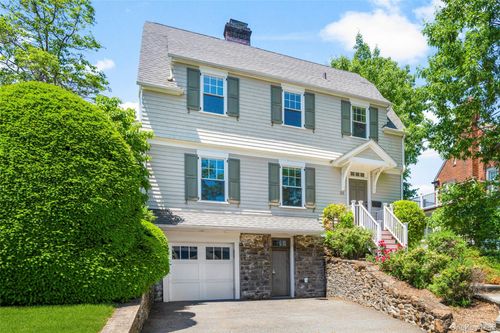 22 Vanderburgh Ave, Larchmont, NY, 10538-2931 | Card Image