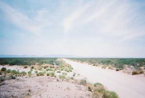 75 TSP 5 S Ec 40 T&P Se1/4ne1/4, Sierra Blanca, TX, 79851 | Card Image